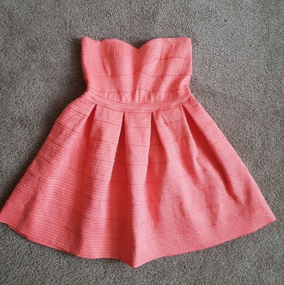 Strapless Coral Fit & Flare Dress - Size Large - Picture 6 of 9